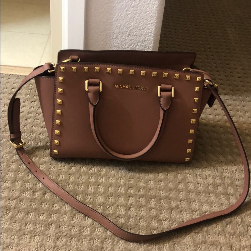SOLD⁉️Michael Kors purse